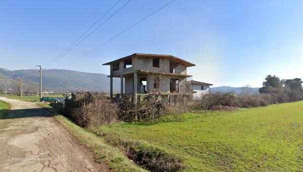 Rustico/Casale in Vendita a Ferentino Via Francigena 