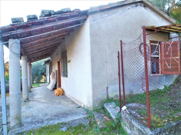 Casa singola in Vendita a Frosinone Via Colle Marte