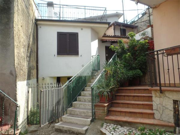 Casa singola in Vendita a Alatri Vicolo Borgo 