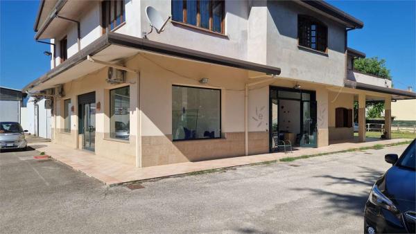 Negozio in Affitto a Frosinone Via A Fabi 