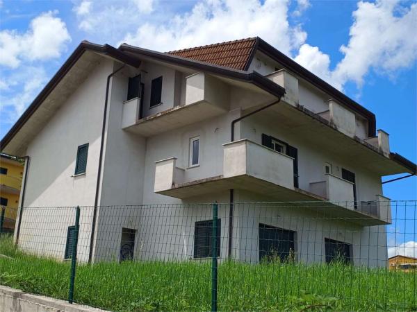 Villa Bifamiliare in Vendita a Torrice Via Casilina Nord