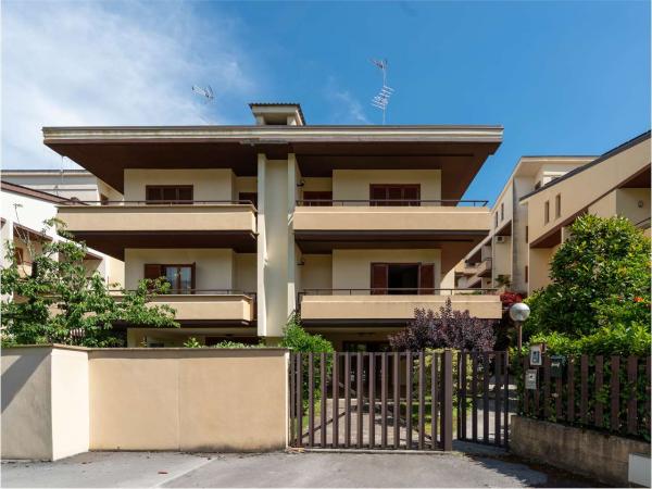 Porzione Villa in Vendita a Frosinone Via Fosse Ardeatine