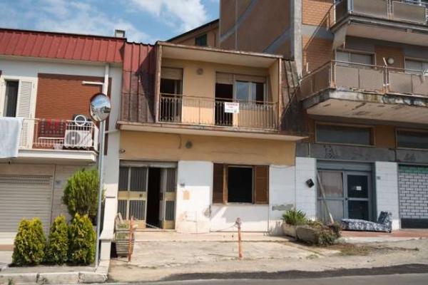 Casa singola in Vendita a Frosinone Via Maria