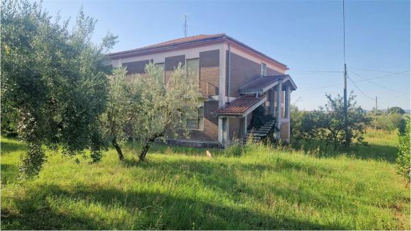 Porzione Villa in Vendita a Alatri Via Vallemiccina