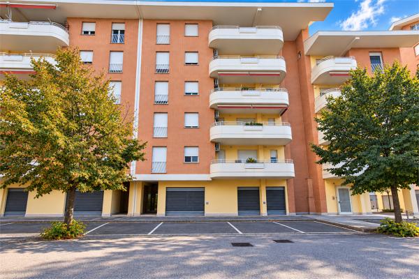 Negozio in Vendita a Frosinone Via La Botte